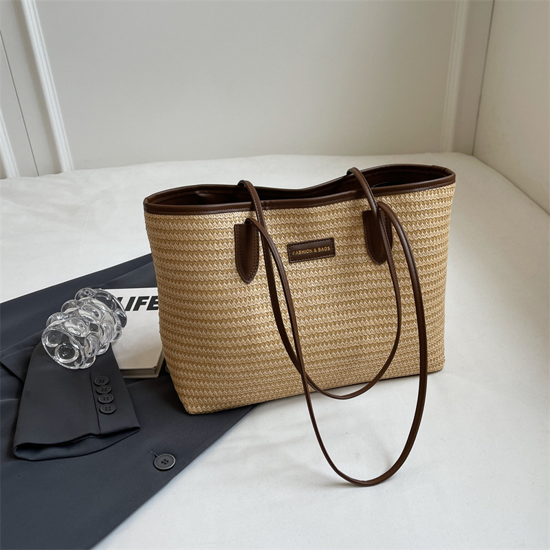This year's popular tote bag is a high-capacity straw woven bag for women's commuting in 2024, which is fashionable, stylish and versatile Specification drawing