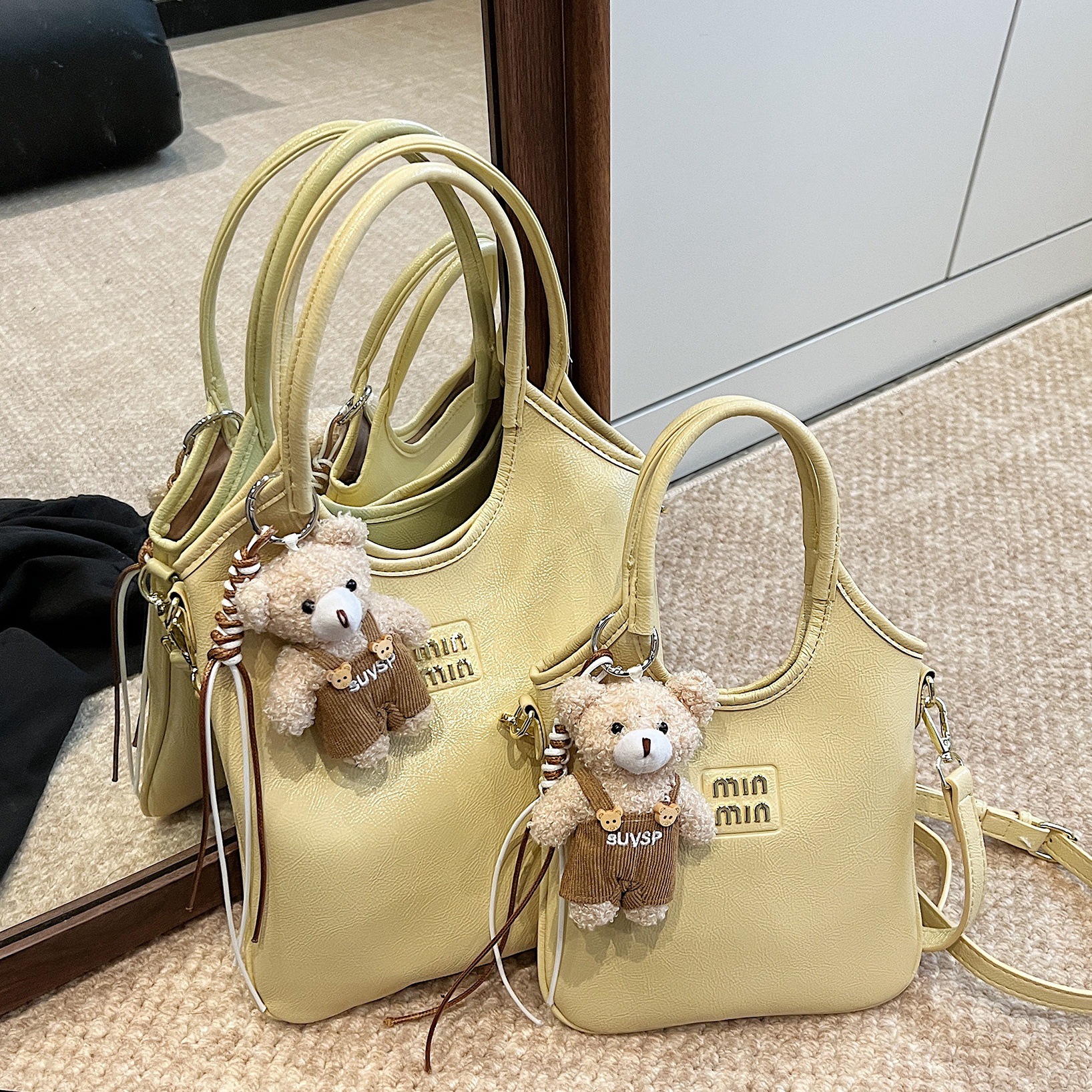 High-end hand-held tote bag for women, 2025 new style, fashionable and textured single-shoulder bag, simple and stylish crossbody underarm bag full figure