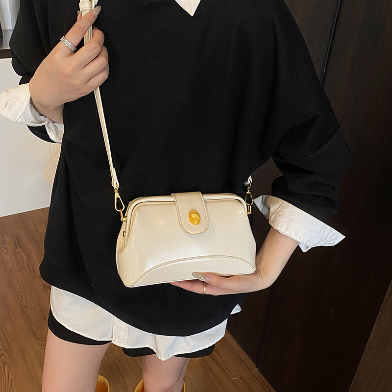 High-end and fashionable solid color versatile hand-held small square bag for women 2025 new niche design simple single-shoulder crossbody bag Specification drawing