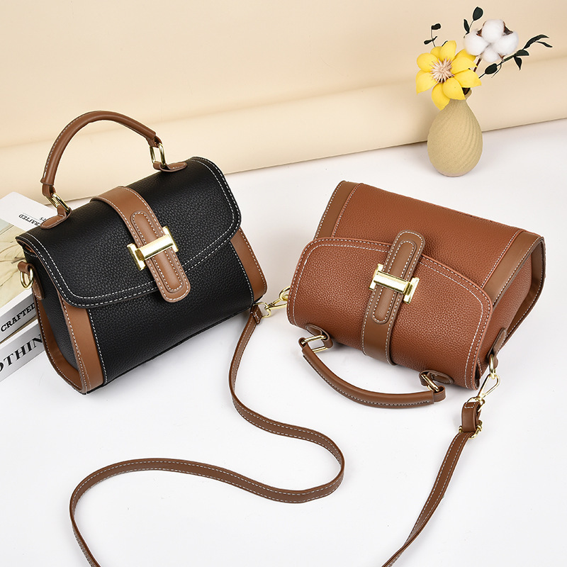"Checkered women's bag 2023 New style fashionable checkered print small square bag Korean version color-matched single-shoulder crossbody bag consignment. Application Scenario