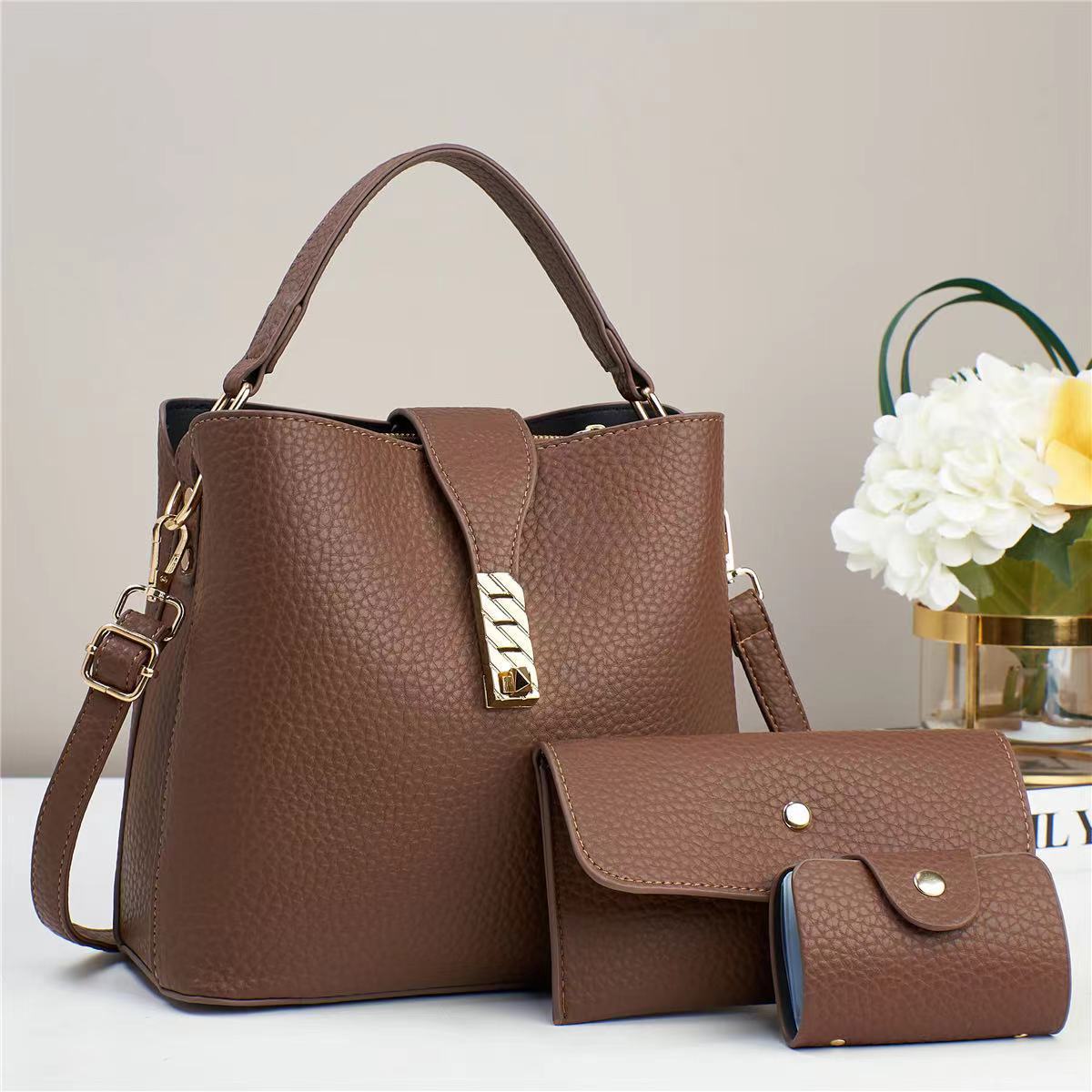 2024 New trendy single-shoulder bag, soft leather small bag, summer versatile and high-quality women's crossbody bag, lightweight women's bag for women Specification drawing