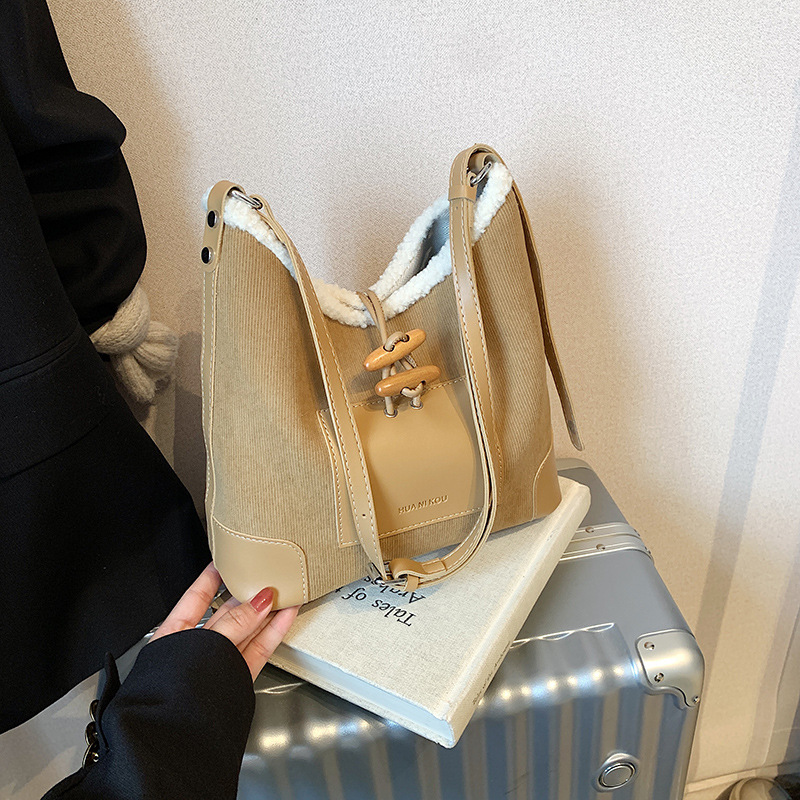 This year's popular single-shoulder bucket bag is a high-capacity women's large capacity 2024 new style fashionable and versatile casual crossbody bag Specification drawing