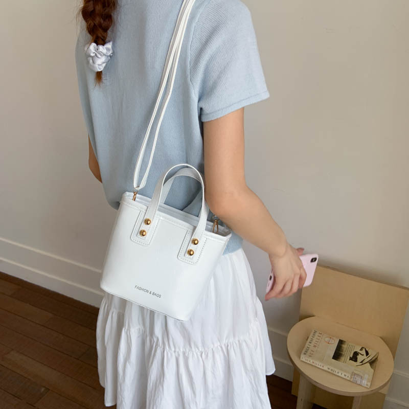 Simple and stylish bucket bag, new trendy and high-quality women's bag, large-capacity commuting single-shoulder crossbody bag, lightweight handbag Specification drawing