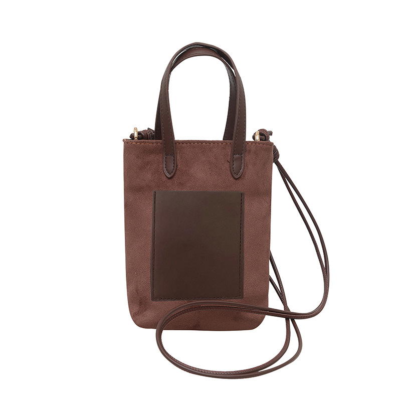 The 2025 new high-quality leopard print suede patchwork single-shoulder bag is a versatile crossbody bag for women's spring outings and a mobile phone bag Item Picture