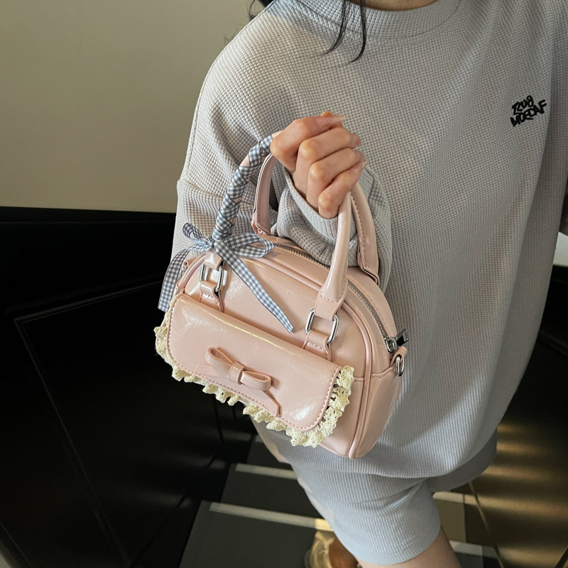 Fashionable and trendy bow handbag for women, new Spring/Summer 2025, simple ballet style, versatile single-shoulder crossbody bag details Picture
