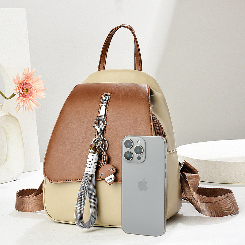 New cute color-blocking backpack, large-capacity bag, trendy, fashionable, high-end, versatile commuting backpack for women details Picture