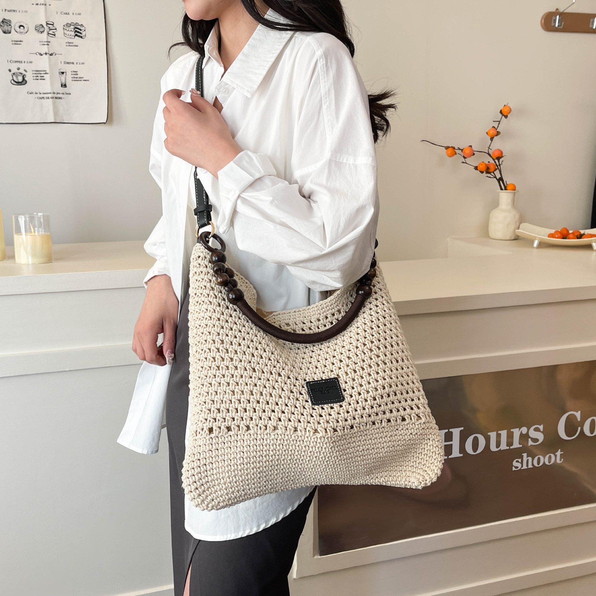 Summer Lazy style large-capacity tote bag for women 2025 New niche light luxury hand-woven underarm bag beach bag details Picture