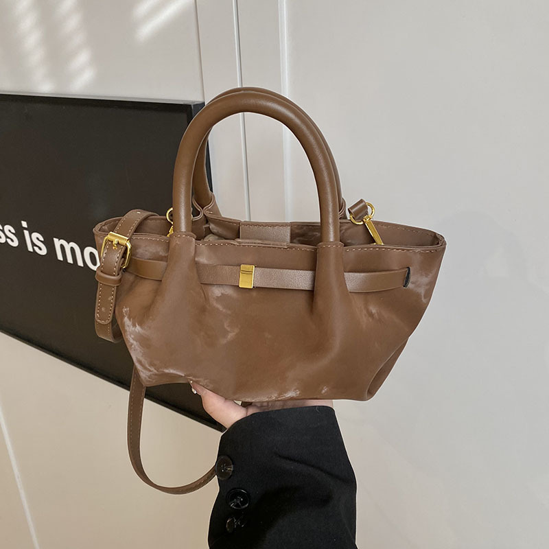A stylish and casual hand-held bucket bag with a drawstring opening, a new retro matte single-shoulder bag, a high-end and versatile underarm bag Specification drawing
