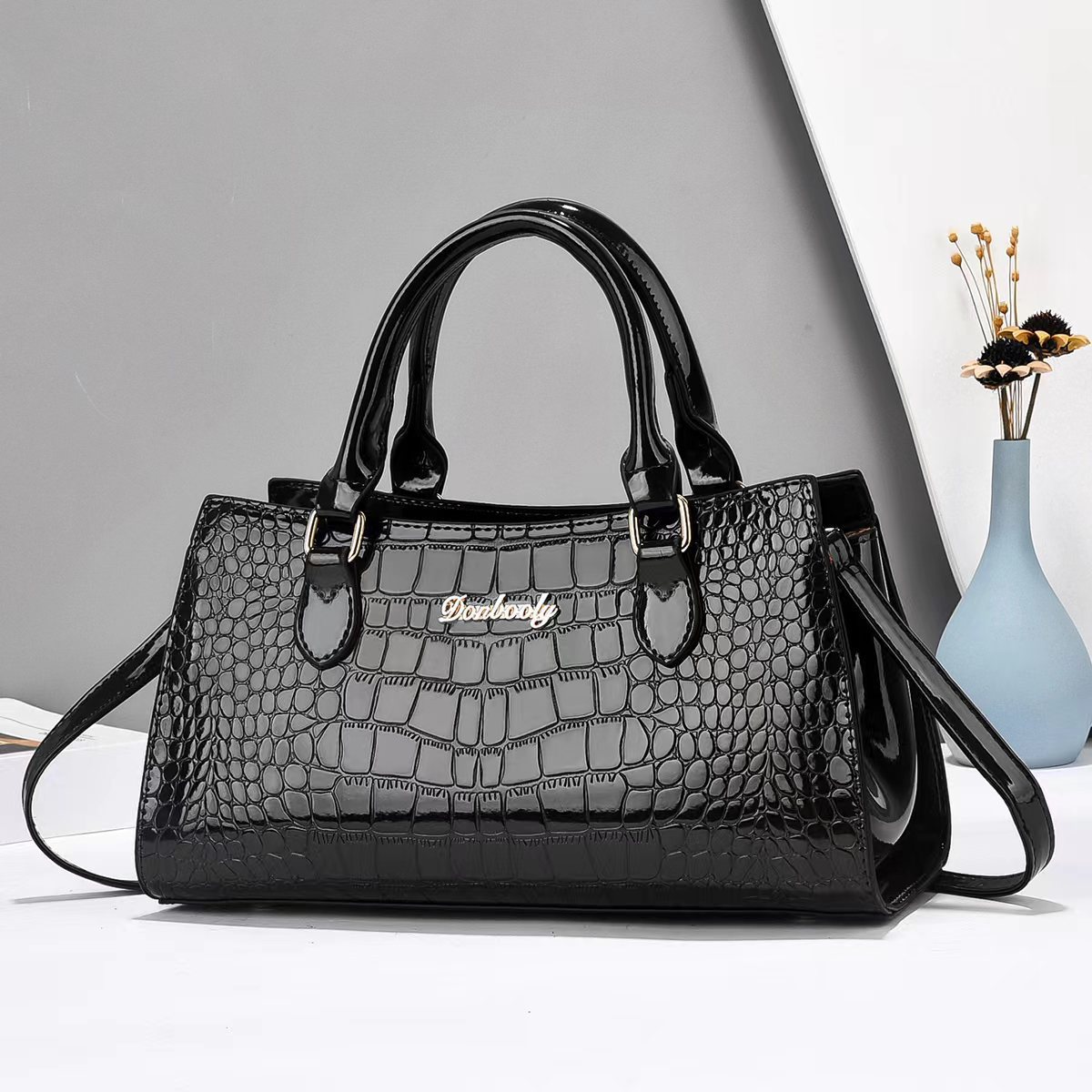 Cross-border handbag 2025 new style, trendy, simple and elegant, single-shoulder crossbody style women's bag, crocodile pattern, stylish full figure