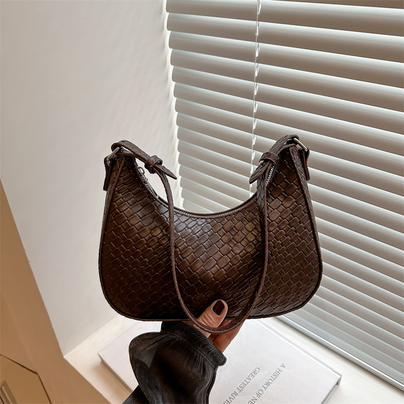 Solid color elegant ladies' bag 2025 Spring trendy Korean version new woven pattern underarm bag casual single-shoulder handbag full figure