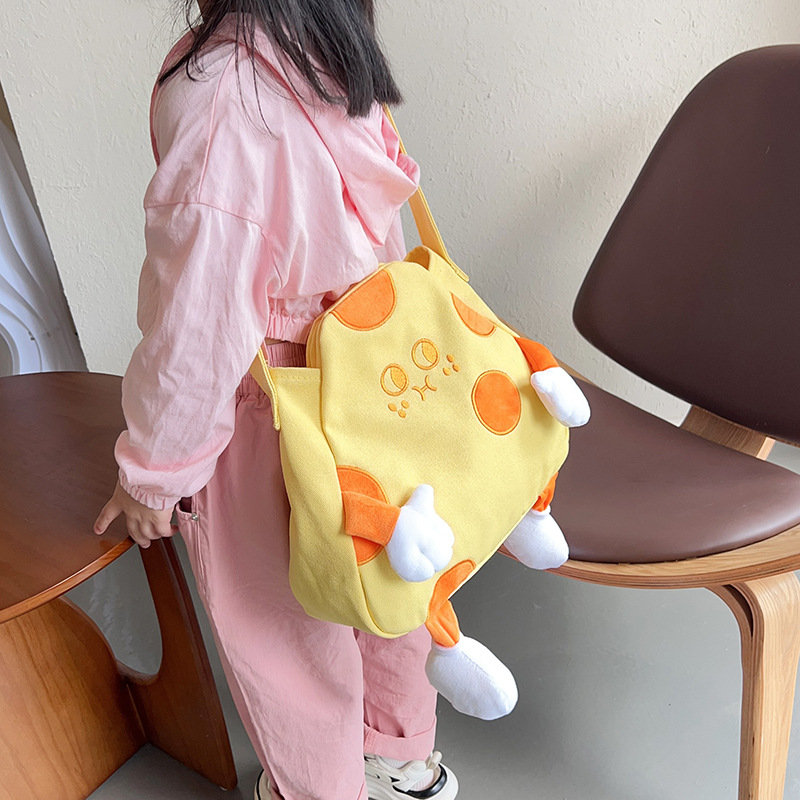 Cartoon new cheese and cheese crossbody bag Spring and summer style canvas tote bag Birthday gift college student class tote Application Scenario