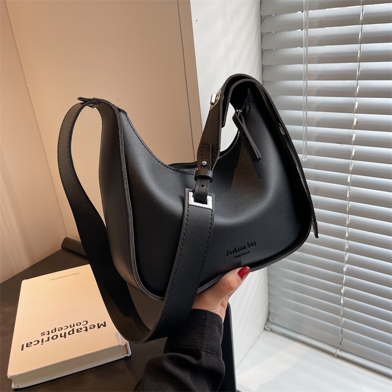 High-end style bag 2023 new versatile women's bag, solid color retro single-shoulder bag, fashionable and casual wide shoulder strap crossbody bag full figure