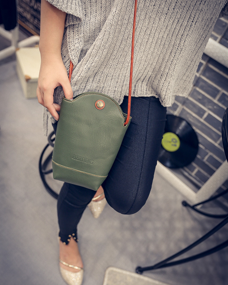 2020 new retro pu women's bag, simple and personalized mobile phone bag, coin purse, mini single-shoulder crossbody small bag full figure