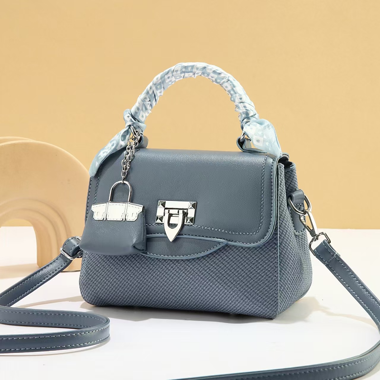 The manufacturer's new Korean version versatile and simple single-shoulder crossbody bag for summer 2025, a small summer bag for women's export Specification drawing
