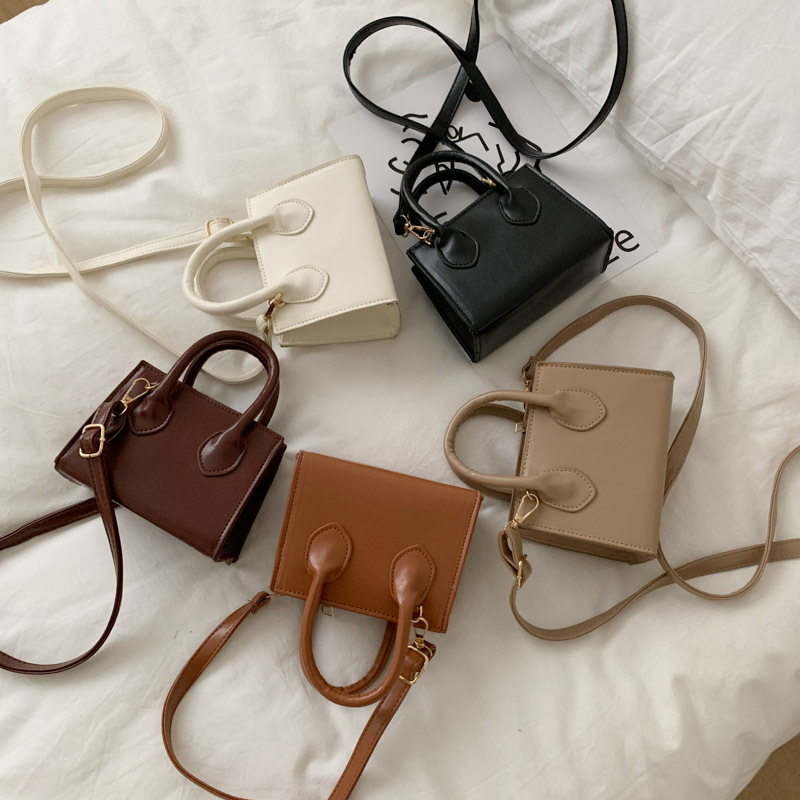 The new summer fashion, versatile and stylish crossbody bag for women in 2025 is a trendy mini bag Application Scenario