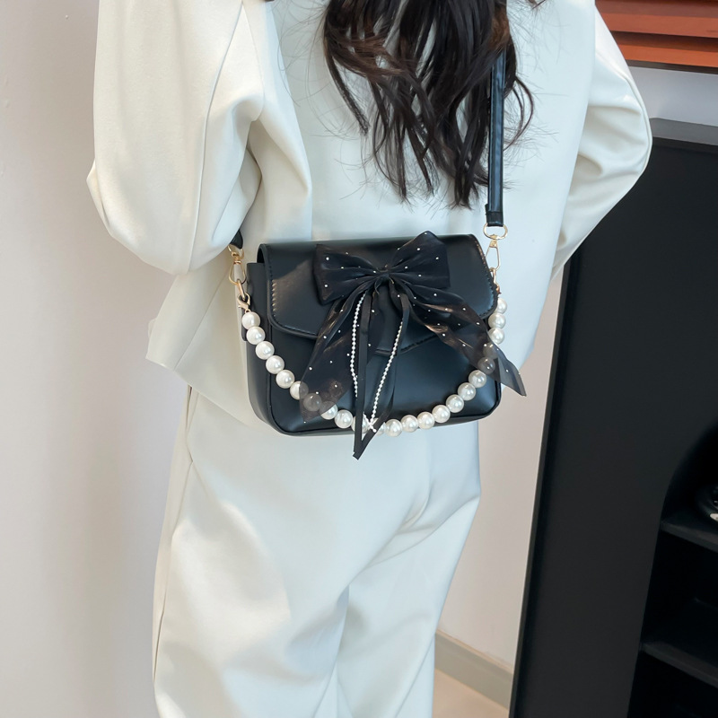 Bow design versatile, ins quality underarm bag, crossbody bag, pearl chain single-shoulder crossbody bag, commuter bag details Picture