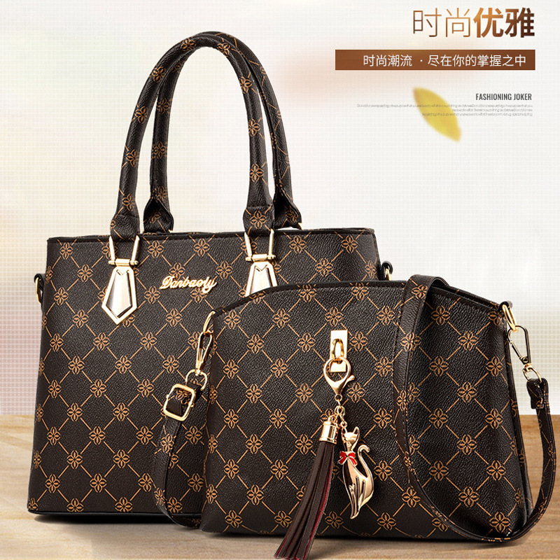 Wholesale mother-and-child bags 2022 New style trendy women's single-shoulder crossbody bag, fashionable printed women's bag, large-capacity handbag full figure
