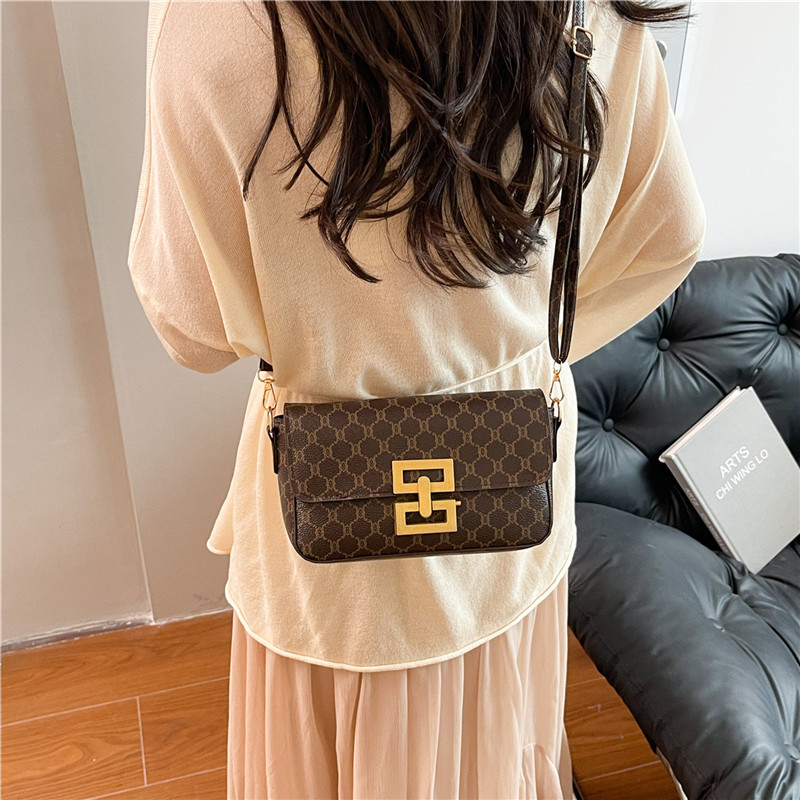 The 2025 new Chanel-style diamond-patterned fashionable, versatile and high-end small crossbody fashionable single-shoulder women's bag details Picture