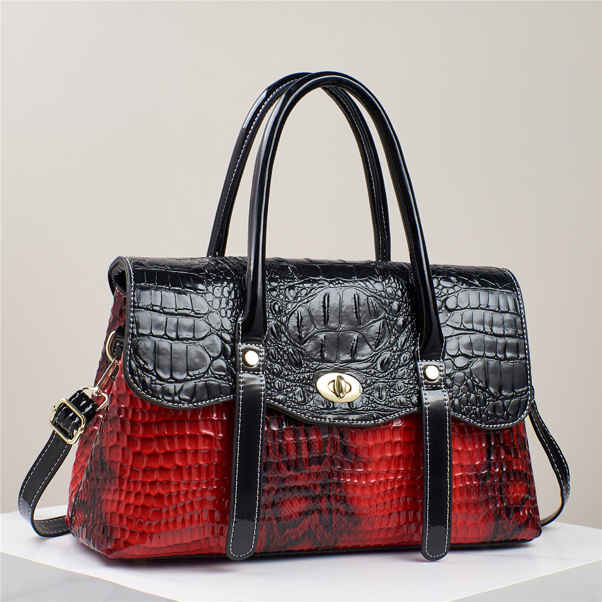 In 2024, the trend of large bags: women's crossbody bags, women's single-shoulder bags, versatile for moms, Korean style autumn and winter handbags, and elegant style Application Scenario