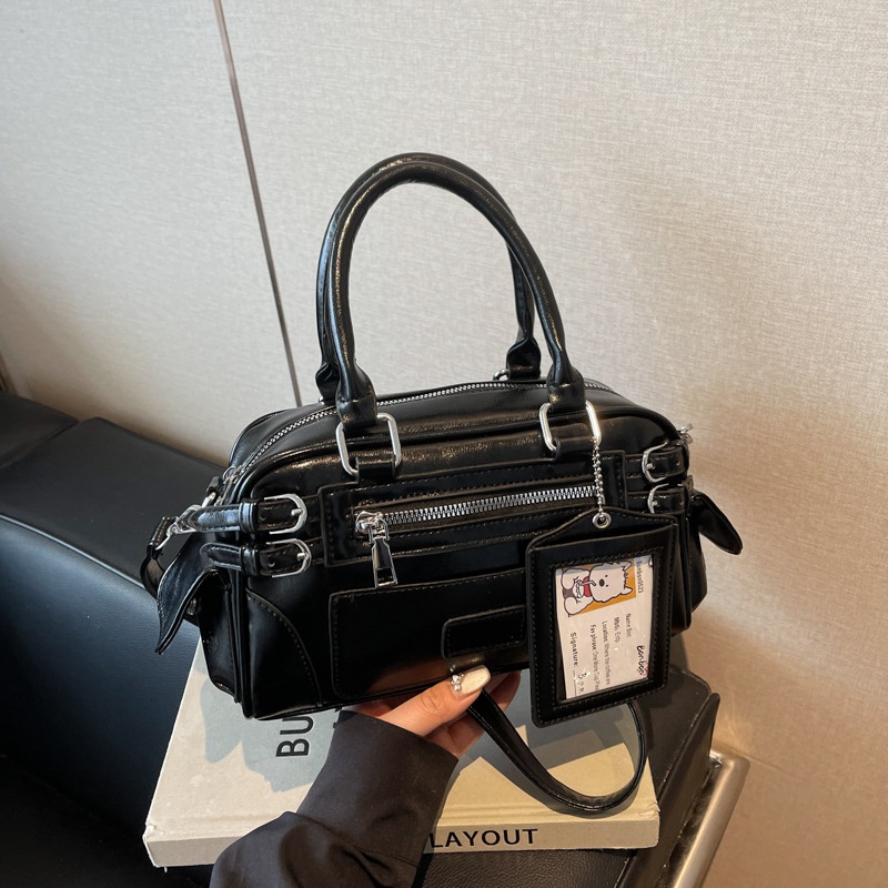 Hand-held bowling bag for women, 2025 new trendy and fashionable Korean style motorcycle bag, crossbody bag, casual and simple single-shoulder bag Specification drawing