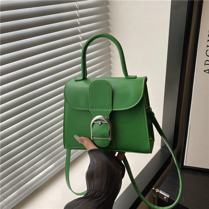 A fashionable new hand-held shoulder crossbody small square bag, a lychee pattern Kelly bag, a women's quality commuting bag full figure