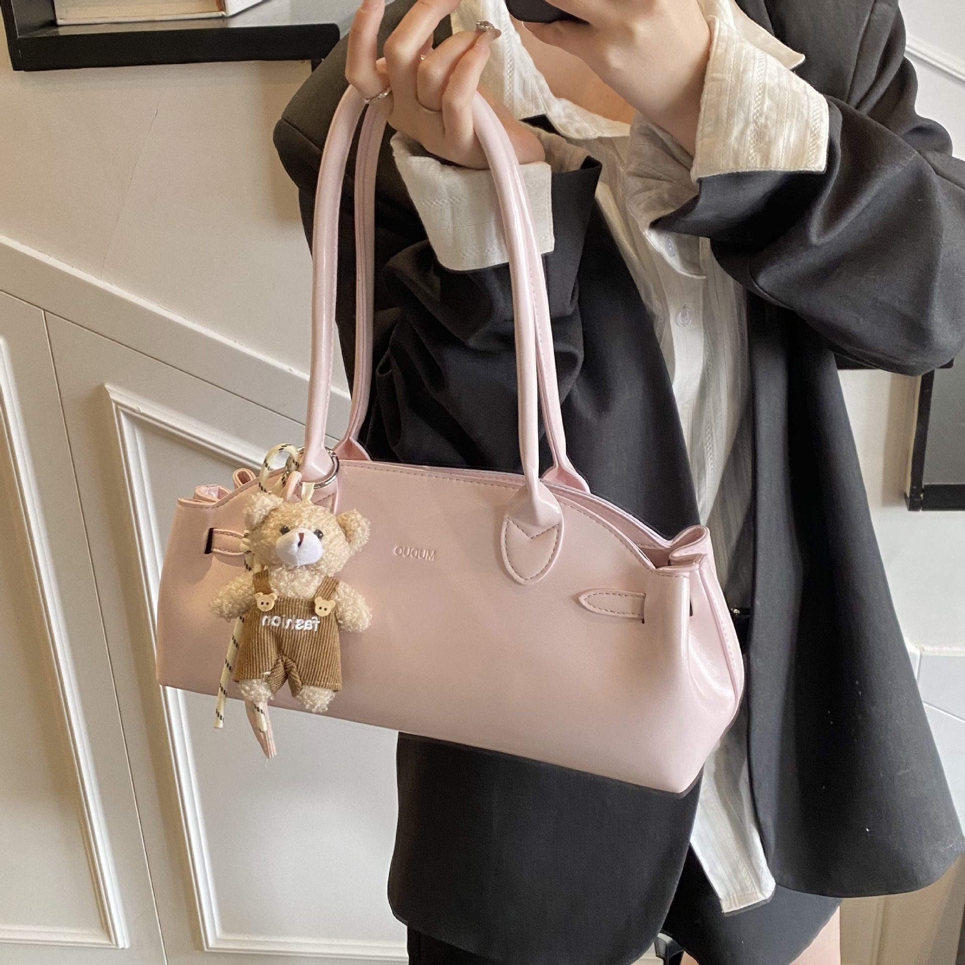 2025 New style fashionable and versatile shoulder bag, high-end handbag, Korean commuting large capacity underarm bag for women Specification drawing