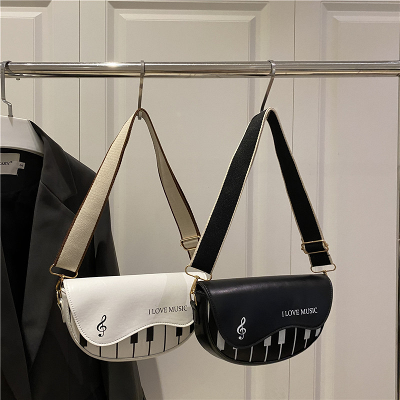 Summer's new stylish women's bag, Korean style fashionable girls' saddle bag, high-end commuting handbag, crossbody bag Application Scenario