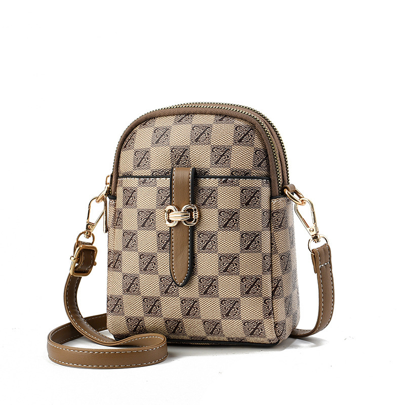Wholesale of new summer 2024 small crossbody bags, candy single-shoulder crossbody bags and mobile phone bags for women from the manufacturer Item Picture