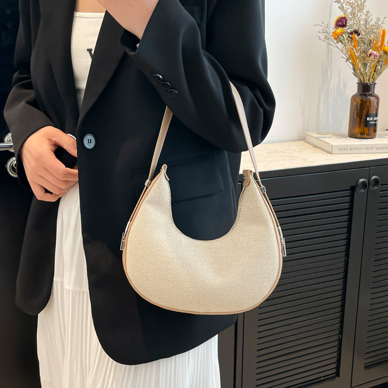 French niche bags for women in the summer of 2025, new trendy, versatile, high-quality and fashionable shoulder bags and underarm bags details Picture
