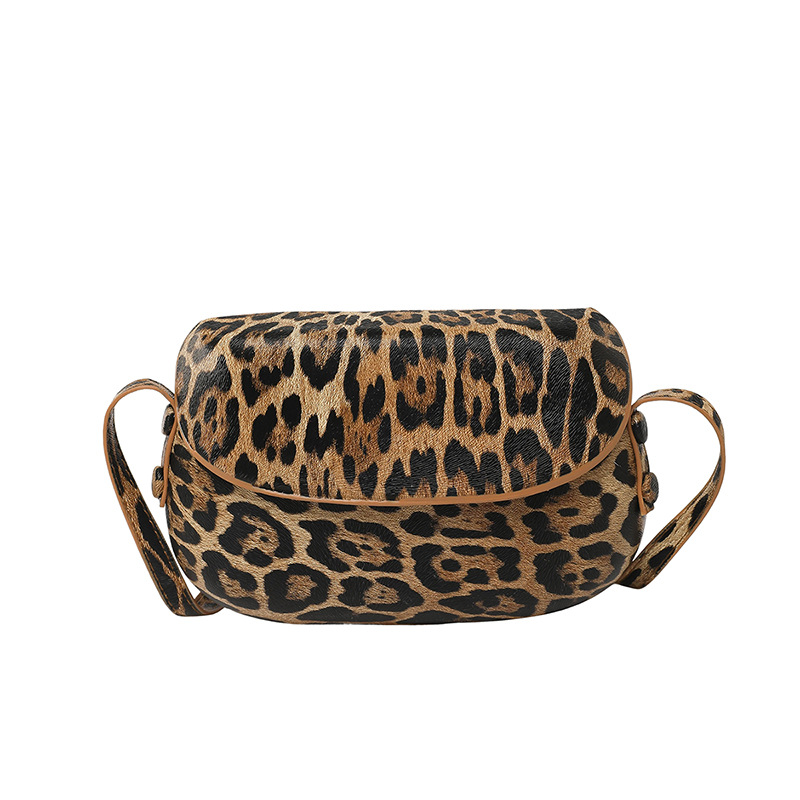 2025 Summer New Korean style ins pressed shell saddle bag, solid color texture crossbody bag, simple single-shoulder small square bag for women Item Picture