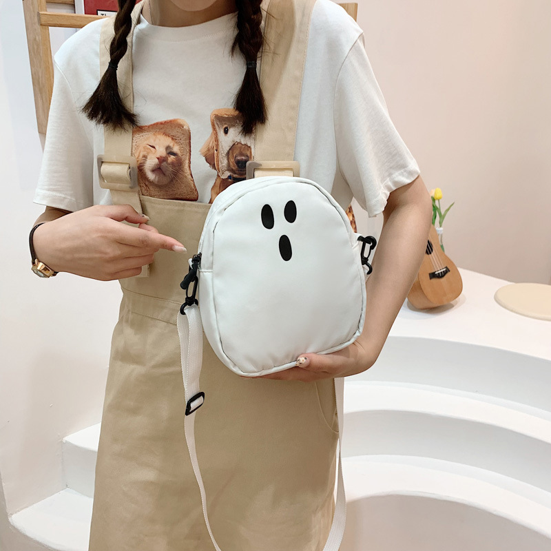 Korean Instagram-style niche cartoon ghost crossbody bag for girls, Japanese-style ugly and cute, casual and adorable student small bag Specification drawing