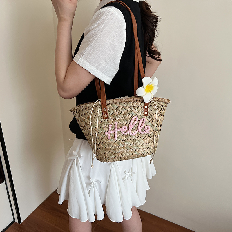 New 2025 summer style letter large-capacity woven hand-held vegetable basket, straw woven bag, women's seaside vacation, beach single-shoulder bag Application Scenario