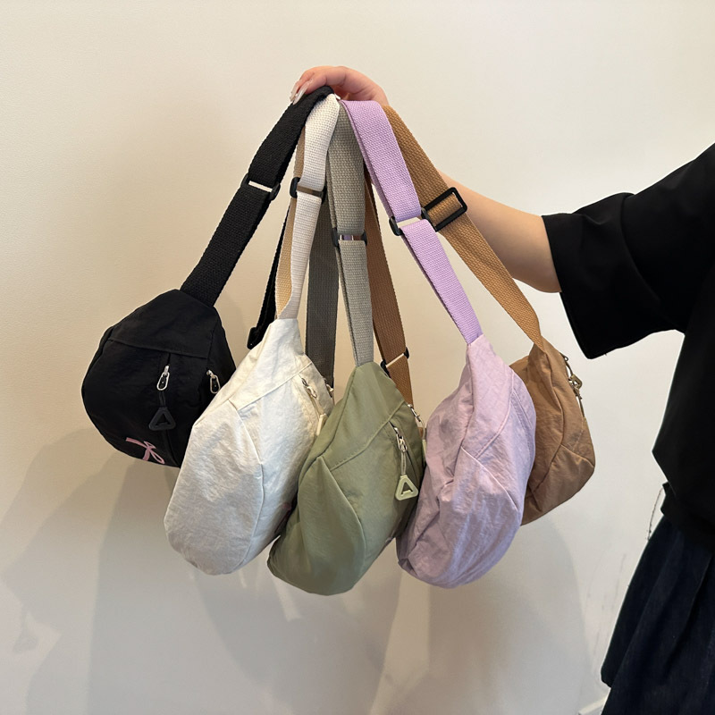 Niche and simple design small backpack 2025, a fresh and elegant women's bag, casual, fashionable and versatile shoulder bag, crossbody bag Application Scenario