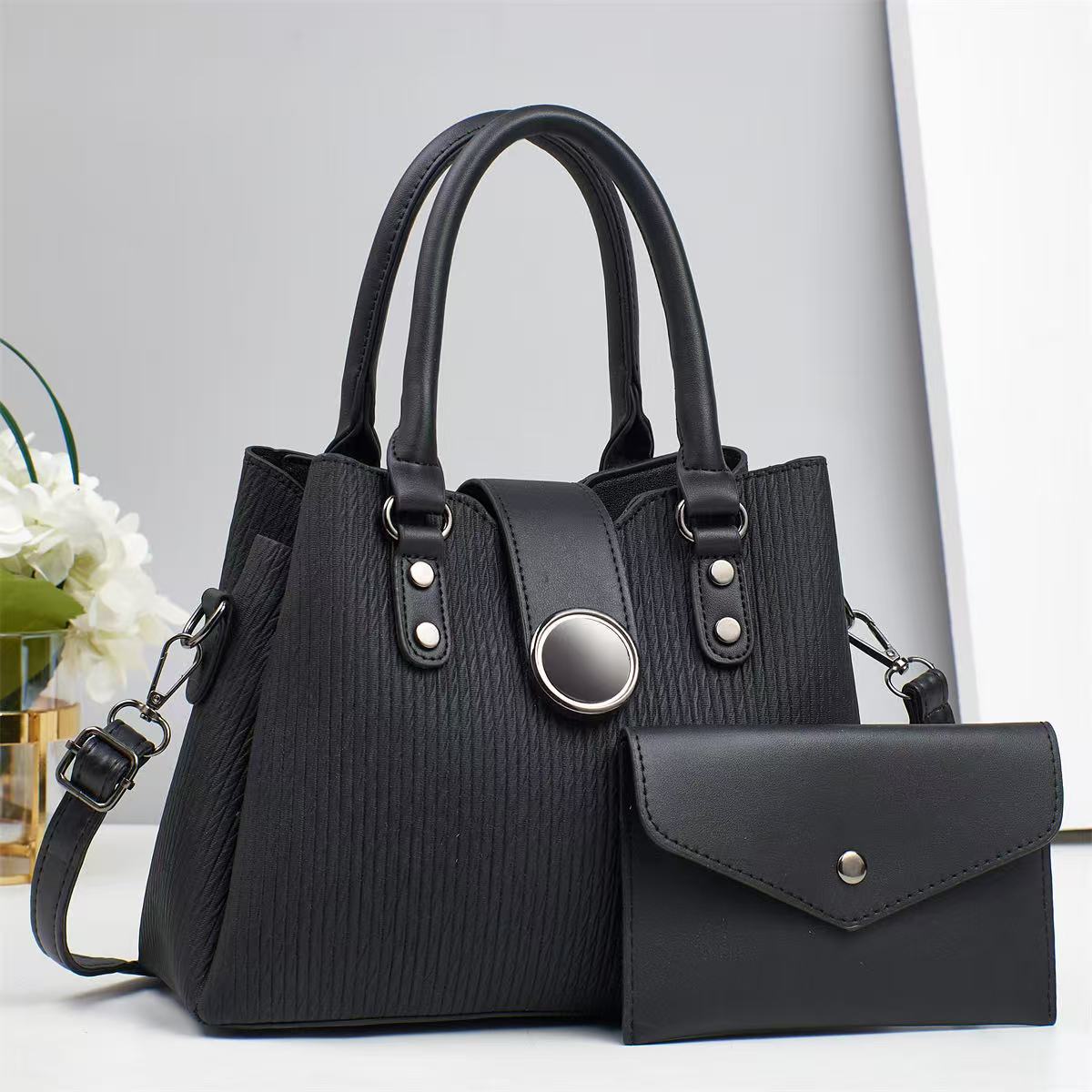 Two-piece set of mother and child bag 2025, new single-shoulder bag as a gift, single-shoulder crossbody bag for women's export, versatile and spacious full figure