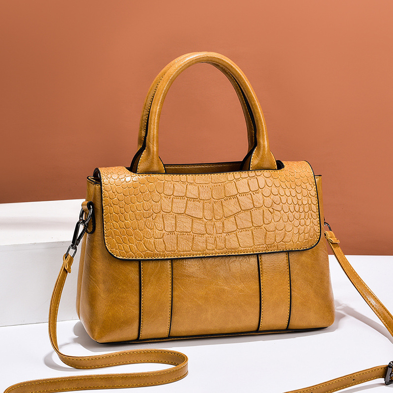 Soft leather handbag, large-capacity women's bag, 2022 new style, trendy, fashionable and elegant crossbody women's bag, export consignment Application Scenario