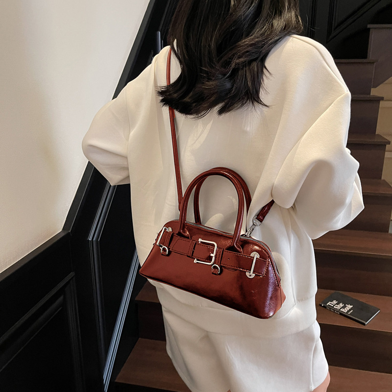 A high-end, fashionable and simple handbag for women in the summer of 2025, a trendy, stylish and versatile single-shoulder crossbody bag for commuting Specification drawing