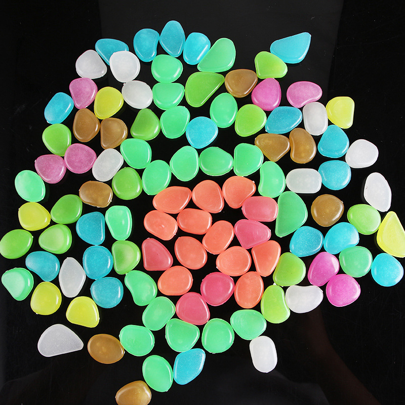 100 pieces of colored luminous pebbles for garden fish tank landscaping, artificial fluorite pebbles, factory wholesale of luminous stones Application Scenario