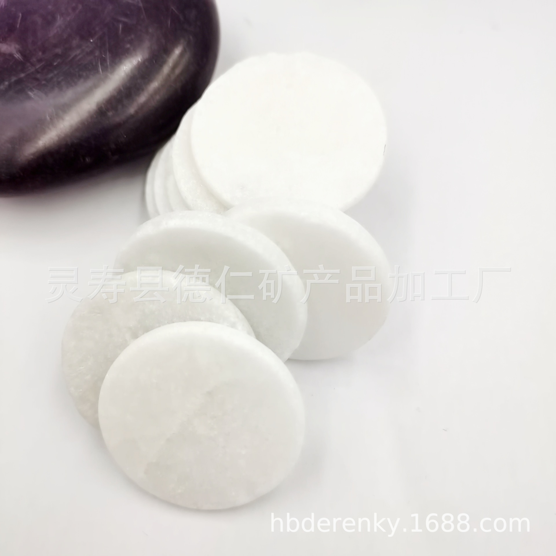 diy white hand-painted stone, pebble, oval shape, regular round plate, creative painting raw stone Specification drawing
