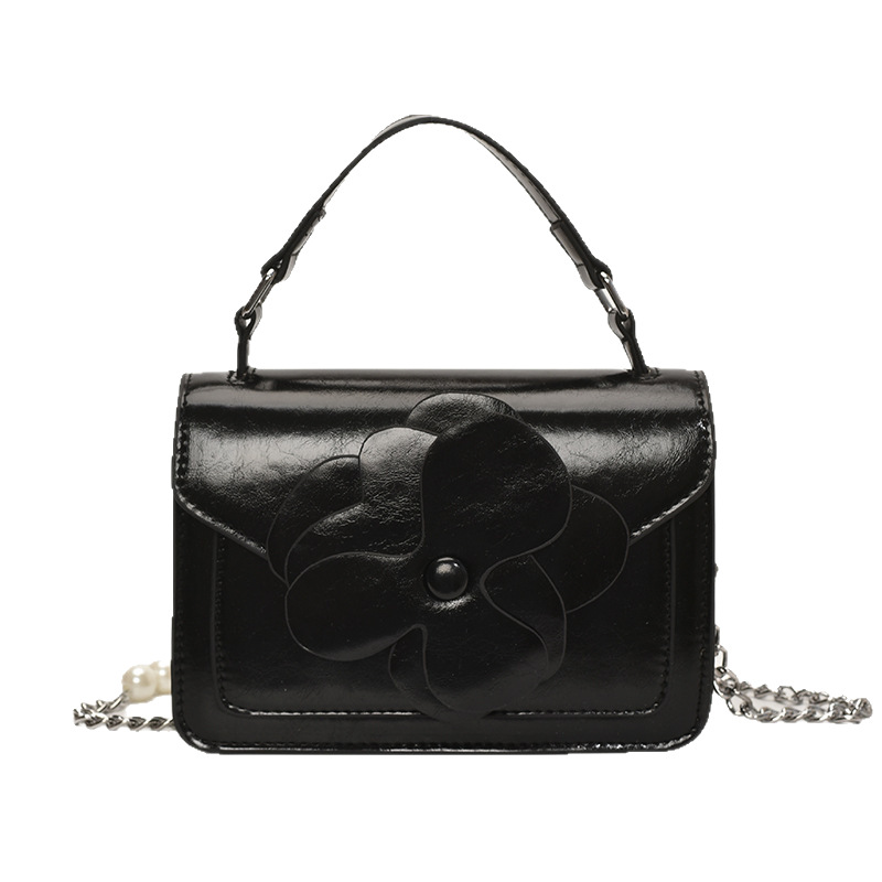 Korean style trendy and stylish chain hand-held small square bag for women 2025 new versatile, casual and simple single-shoulder crossbody bag Item Picture