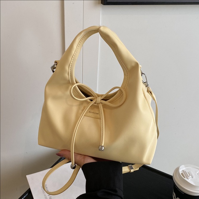 Korean version bow handbag for women 2025 New style, fashionable and versatile, casual single-shoulder bag, stylish and light luxury crossbody bag full figure