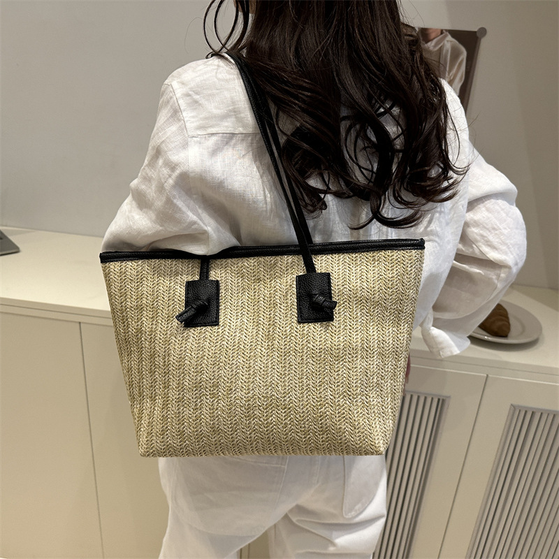New Spring/Summer 2025 fashionable and simple single-shoulder bag, Korean-style hand-held woven bag, large-capacity commuter tote bucket bag details Picture