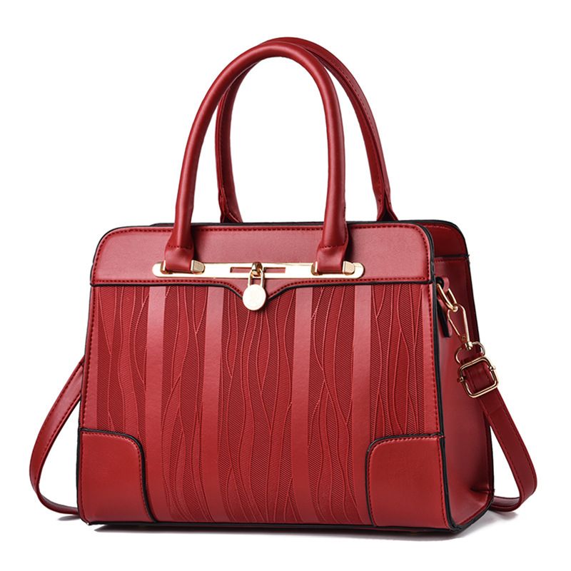 Middle-aged women's bag, mom's bag, 2023 new trendy large-capacity red bag, wedding bag, simple and casual handbag details Picture