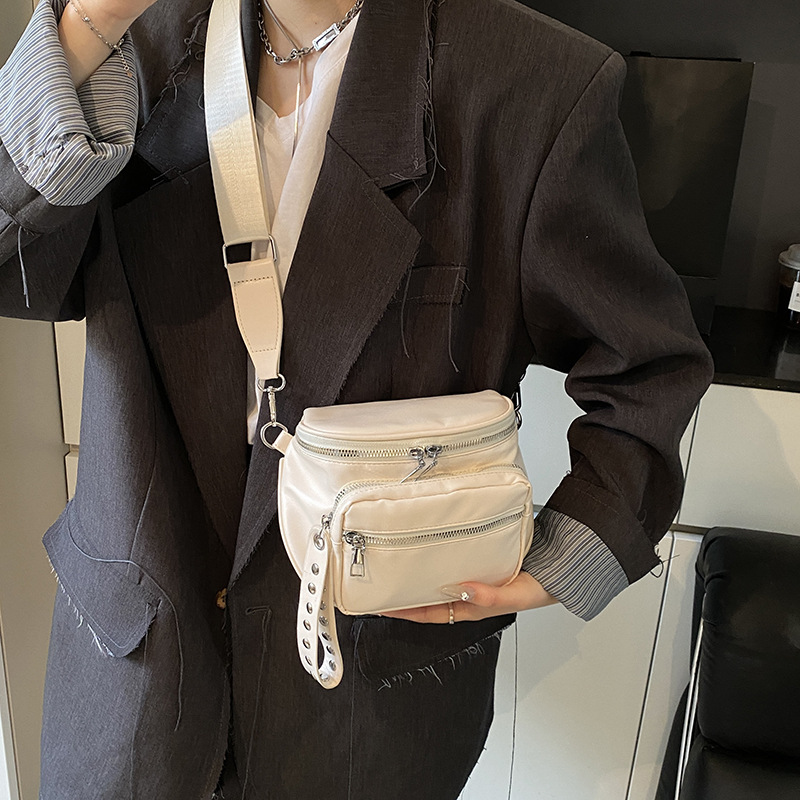 Cross-border Women's Bag 2025 New Korean-style commuter bag, trendy motorcycle bag, fashionable and casual single-shoulder bag, solid color crossbody bag Specification drawing