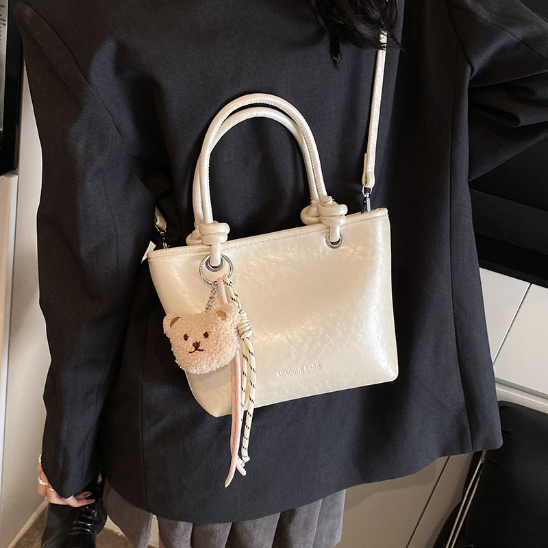 "Little Bag Women 2025 New Style High-end retro simple bucket bag Women's crossbody bag Casual Japanese and Korean single-shoulder bag. full figure
