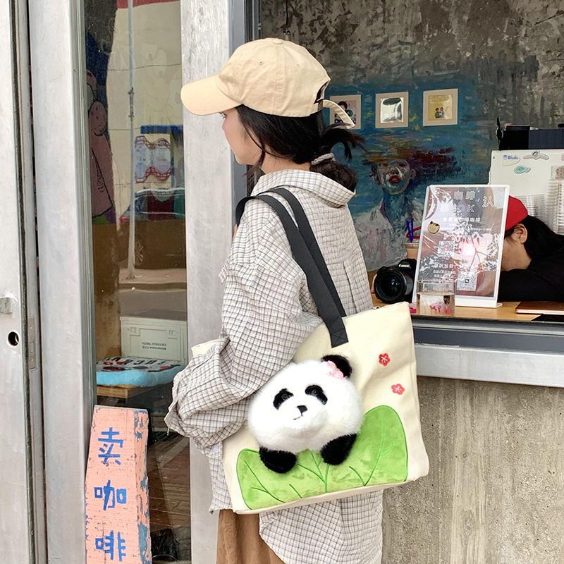 Plush toy giant panda bag for girls, 2024 new style canvas bag, single-shoulder bag, large-capacity tote bag, commuter crossbody bag Application Scenario