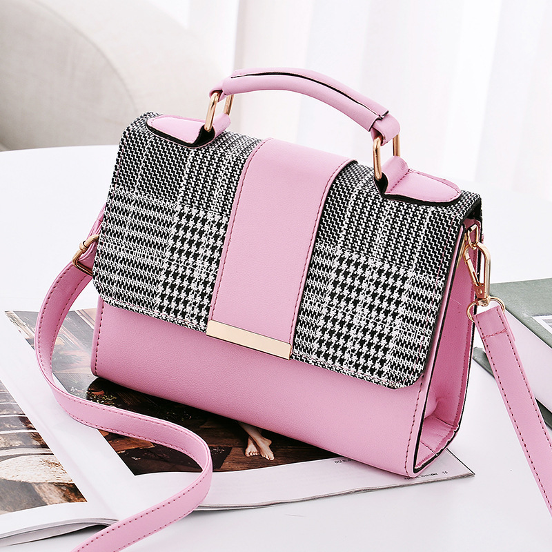 Factory direct sales of 2024 new women's bags, fashionable small square bags, Korean-style checkered single-shoulder bags, student single-shoulder bags Item Picture