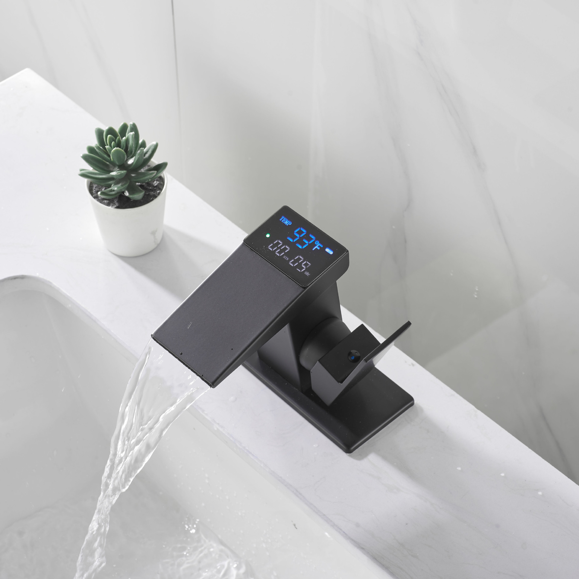 The new cross-border woodpecker waterfall faucet from Meimu features digital temperature display for hydropower generation and a digital display for the faucet basin details Picture