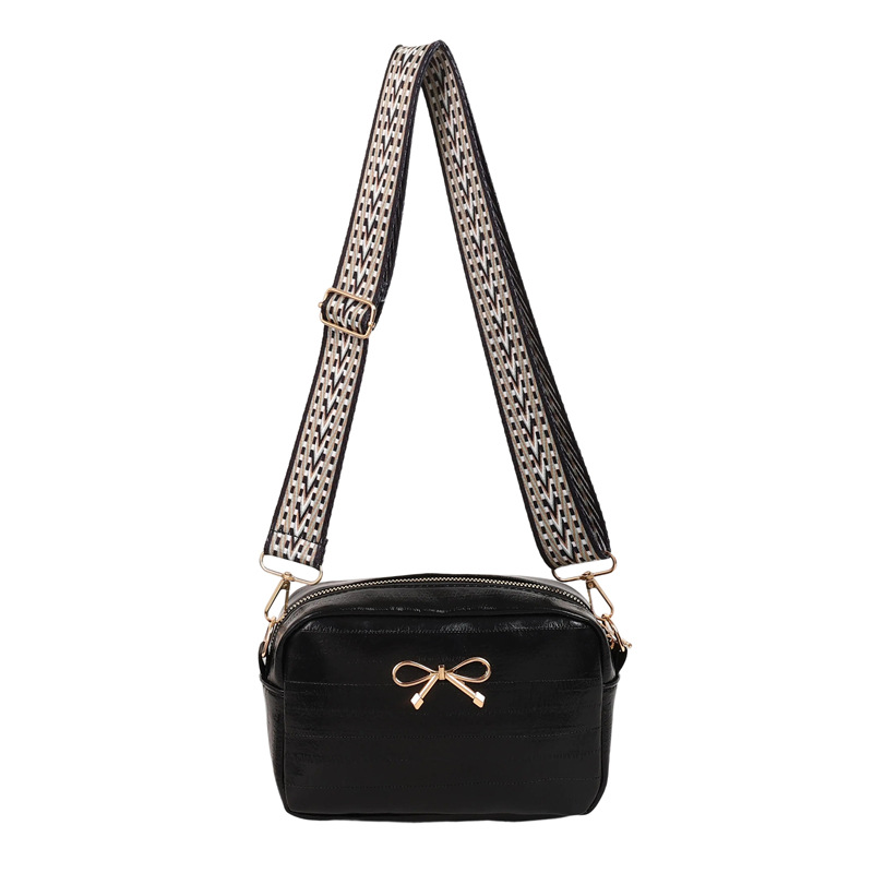 Bowknot stylish texture 2025 Spring New solid color, beautiful and fashionable Korean style single-shoulder casual underarm small square bag Item Picture