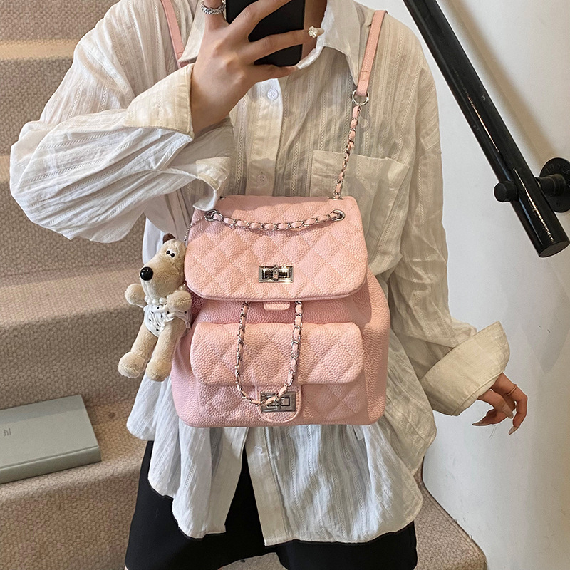 The 2025 summer new Korean-style trendy small Chanel diamond-shaped chain backpack is a versatile, stylish and light luxury backpack for women details Picture