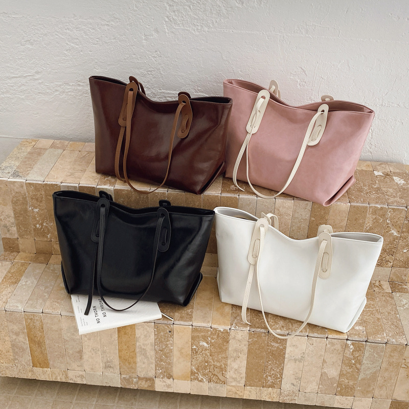 Large bag, women's large capacity, 2025 summer new textured tote bag, college student commuting bag, single-shoulder bag Application Scenario